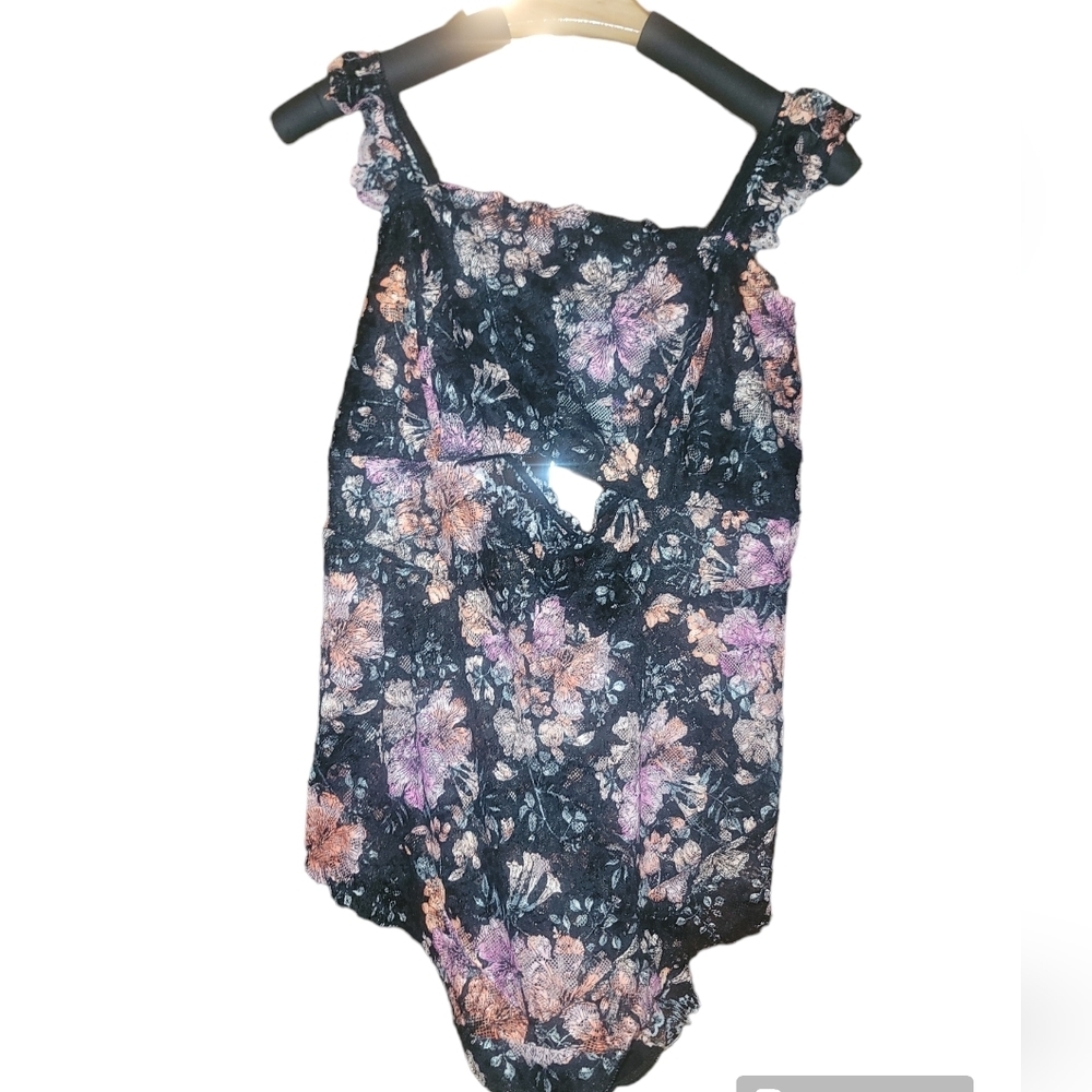 Torrid Lace Front Cutout Bodysuit Floral Pattern